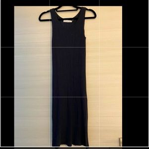 Fitted navy blue dress by Reference